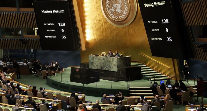 Генасамблея ООН підтримала резолюцію з вимогою до РФ негайно припинити війну