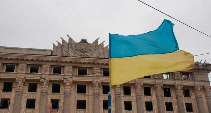 У Харкові знову чути вибухи, людей просять залишатися в укриттях