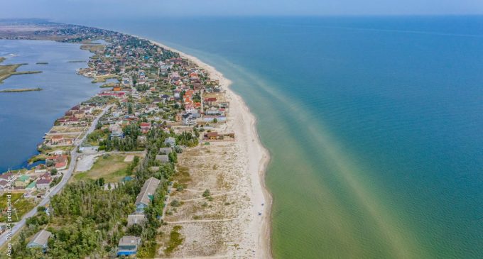 Російські війська почали обстрілювати Маріуполь з моря, – радник мера