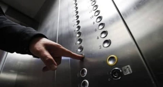 Увага! Кам’янчани! Не користуйтеся ліфтами при оголошенні тривоги та з 18:00 до 7:00