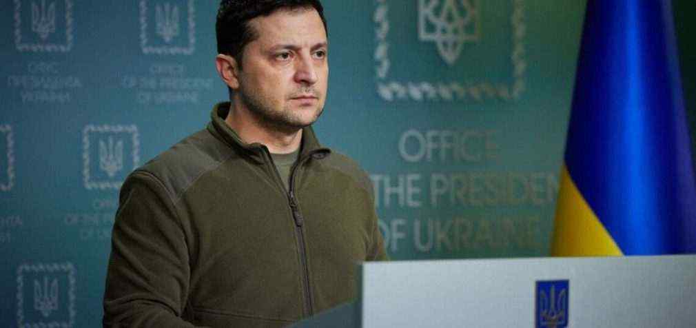 Вбивця, але не самогубець. Зеленський назвав “блефом” погрози Путіна ядерною зброєю