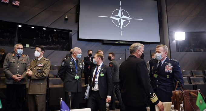 НАТО може підтримати закриття неба над Україною, – глава МЗС Іспанії