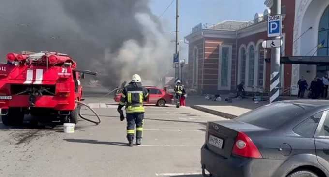 Обстріл вокзалу у Краматорську. Загинули 50 осіб, серед них 5 дітей