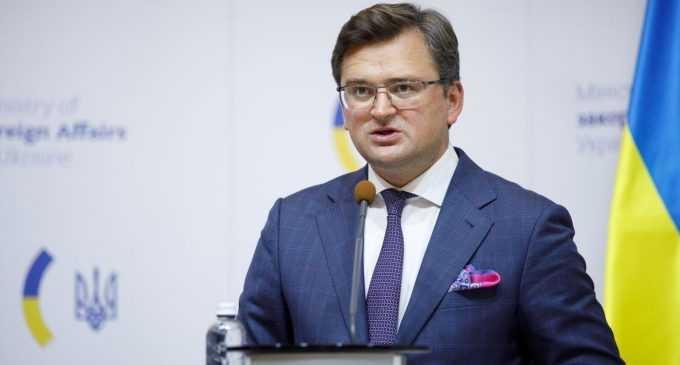 Кулеба закликав НАТО надати більше зброї Україні