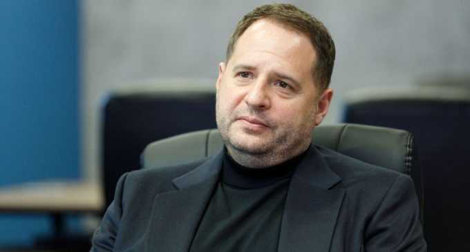 “Росія зламає зуби”: Єрмак запевнив, що окупантам не вдасться захопити Донбас