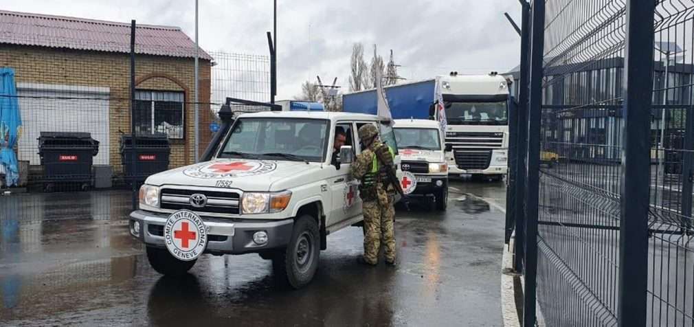Червоний Хрест виїхав із Запоріжжя до Маріуполя для евакуації населення