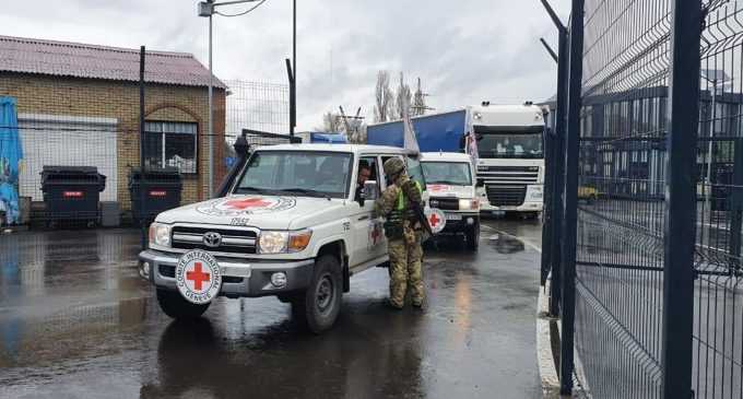 Червоний Хрест виїхав із Запоріжжя до Маріуполя для евакуації населення
