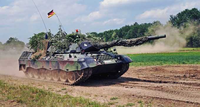 Німецький концерн готовий поставити Україні до 50 танків та 60 БМП, – Handelsblatt