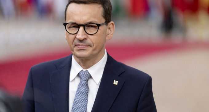 Перекрийте Росії кисень. Польща вимагає термінового саміту ЄС через різанину в Бучі