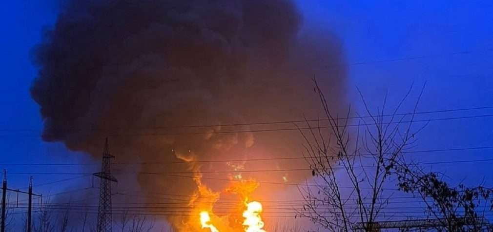 Пожежа на нафтобазі в Бєлгороді: російська влада стверджує, що був авіаудар ЗСУ