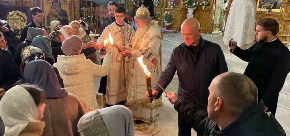 До Одеси прибув Благодатний вогонь