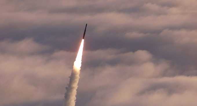 Дві ворожі ракети збили над Запоріжжям: внаслідок падіння уламків є постраждала
