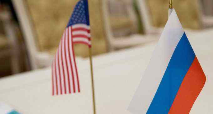 США не дозволять РФ проводити виплати за боргом у доларах з американських рахунків, – Reuters