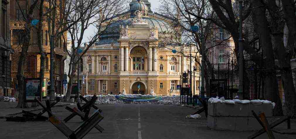 Одеса йде на затяжну комендантську годину: що заборонено