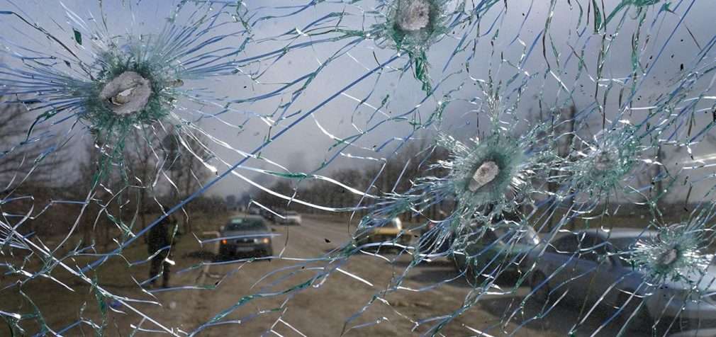 Журналісти потрапили під ворожий обстріл на Донбасі