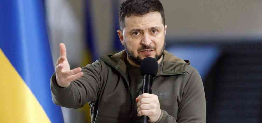 Зеленський підписав закон про скасування безмитного ввезення авто українцями