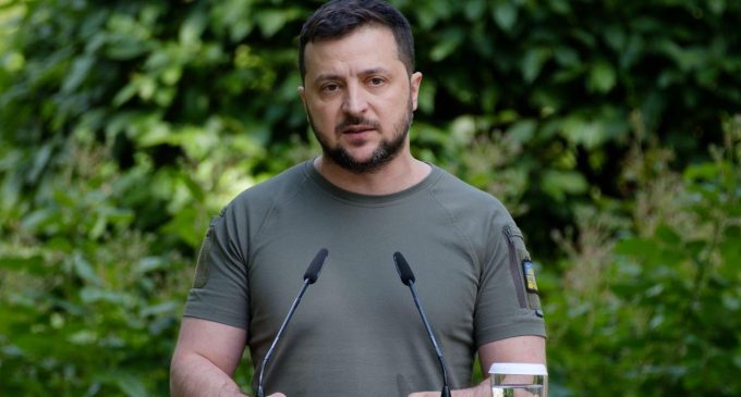 Починається історичний тиждень. Зеленський попередив про посилення активності Росії