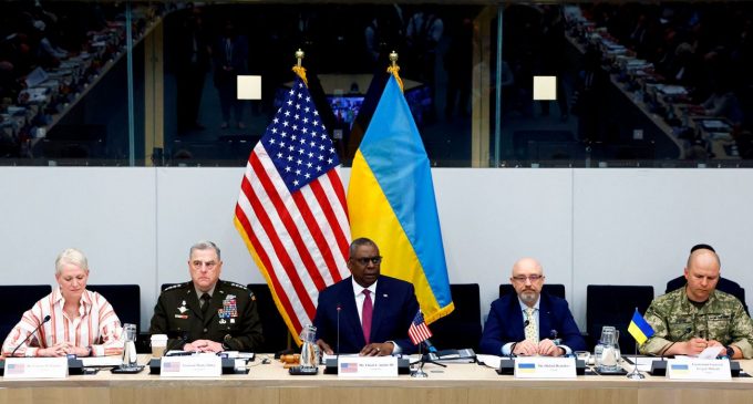 У Брюсселі стартувала третя зустріч у форматі “Рамштайн”: що може отримати Україна