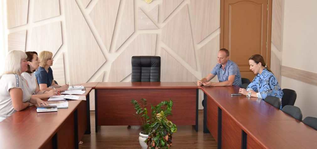 Громадські роботи оборонного характеру обговорювали у Кам’янській міськраді