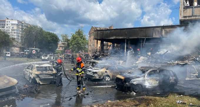 Кількість жертв ракетного удару у Вінниці різко збільшилася