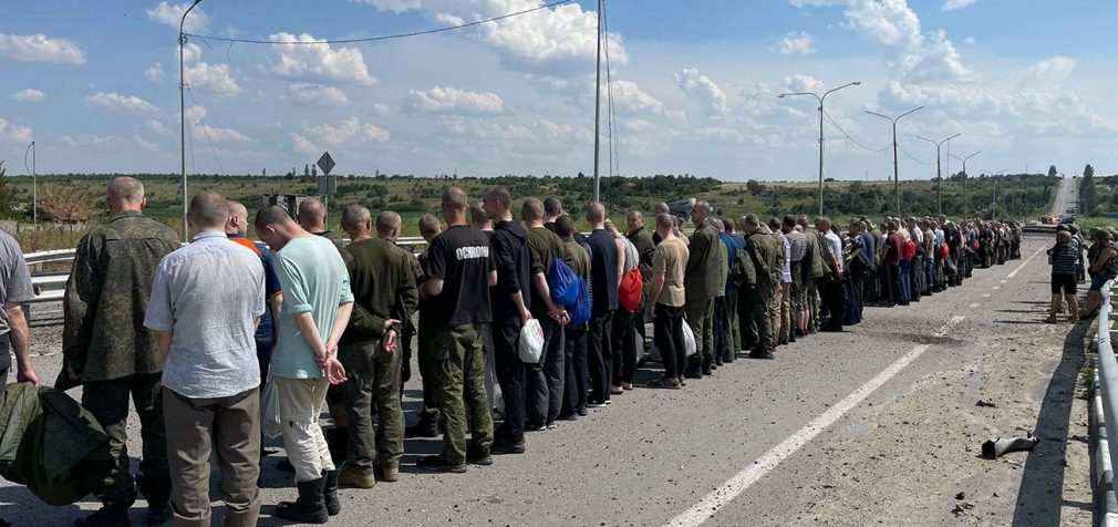 З полону бойовиків “ДНР” звільнили декілька десятків водіїв-волонтерів