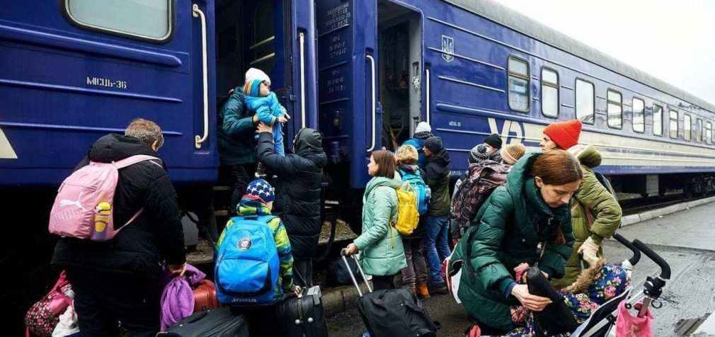 Українці в Польщі можуть отримати документ, що дозволяє подорожувати ЄС
