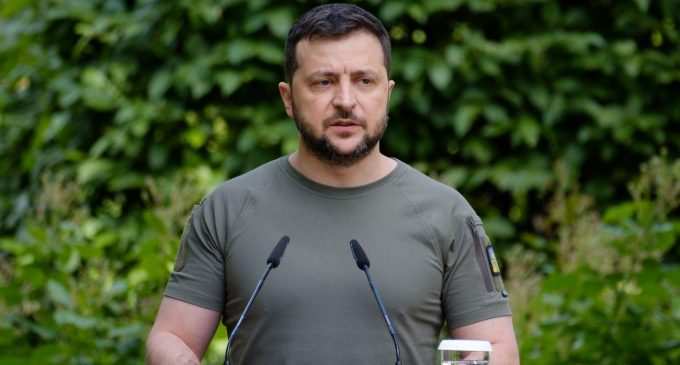 Зеленський спростував фейк про свій стан та нагадав про вік Путіна