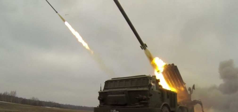 Окупанти обстріляли Нікополь з РСЗВ