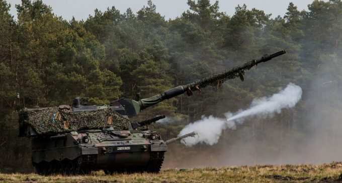 Артилерія, машини, запчастини до МіГ-29: Німеччина опублікувала список військової допомоги Україні