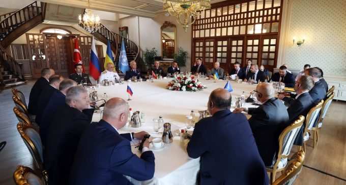 Переговори щодо “зернового коридору” у Стамбулі завершились
