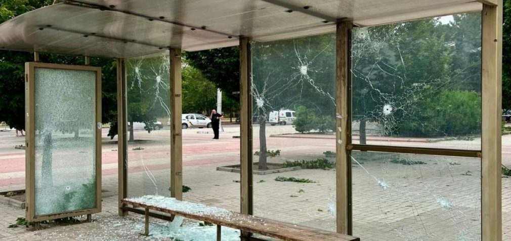 Удар по зупинці в Миколаєві: в лікарні померли ще дві людини