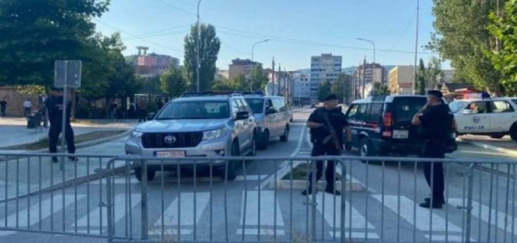 Сирени і звуки стрілянини: спецназ Косово перекрив кордон з Сербією
