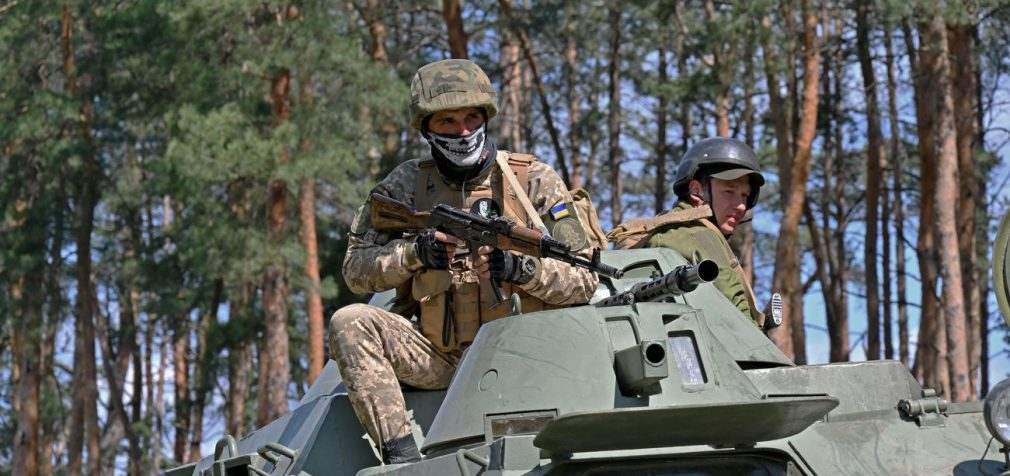 На півдні ЗСУ знищили десятки окупантів, російські склади боєприпасів і техніку