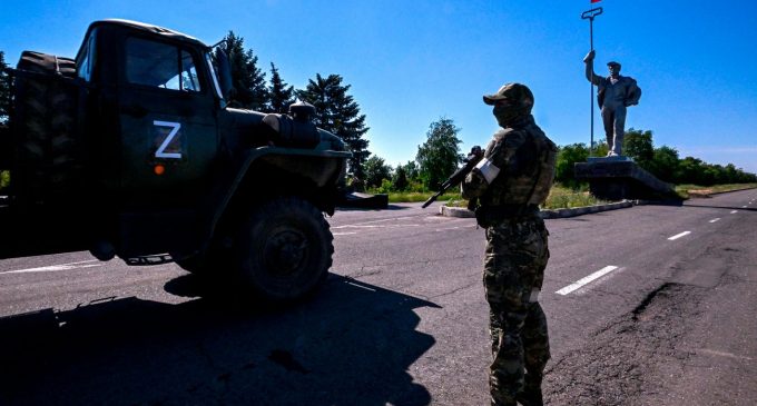 Навіщо Росія готує судилище над полоненими в Маріуполі: відповідь ГУР