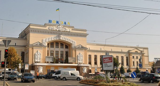 У Тернополі евакуюють вокзал та універмаг: що трапилося