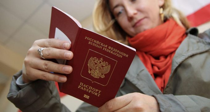 Більшість українців підтримують закриття кордонів з Росією: опитування