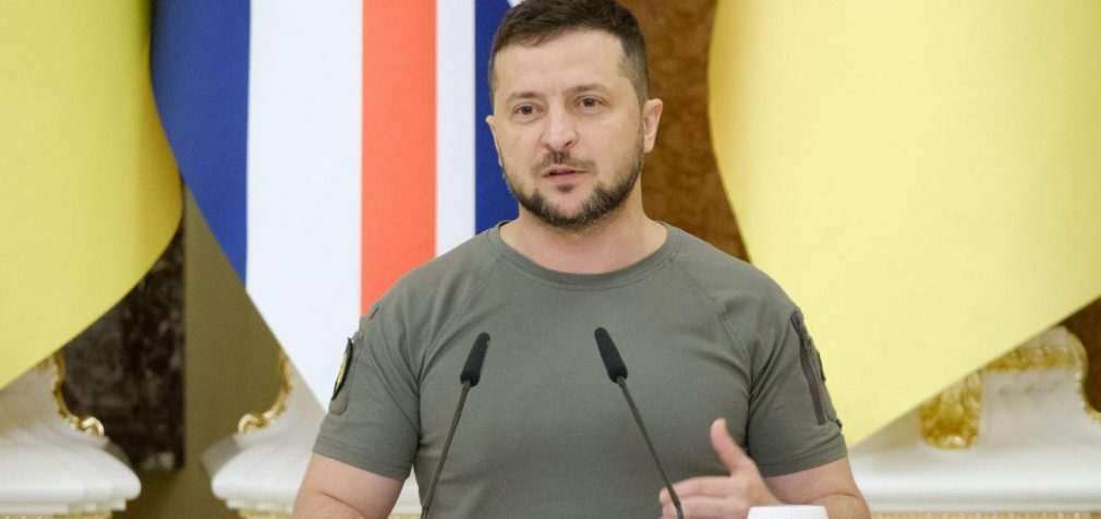 Зеленський через півроку війни скасував українську делегацію в ТКГ