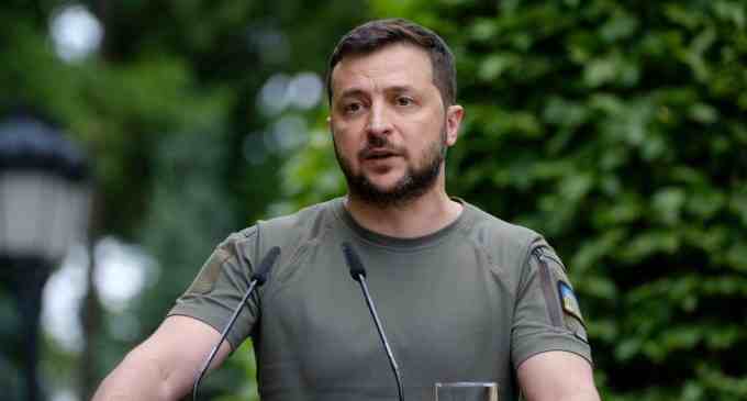 Зеленський про місію на ЗАЕС: Росія намагається перетворити її на безплідну екскурсію
