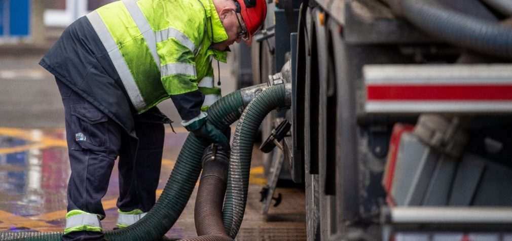 Як зміняться ціни на бензин, дизель та автогаз в Україні: прогноз на вересень