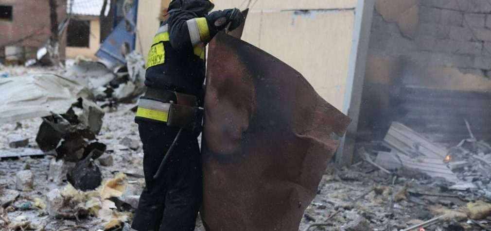 Окупанти вдарили по житлових будинках у Миколаєві, дев’ять осіб отримали поранення
