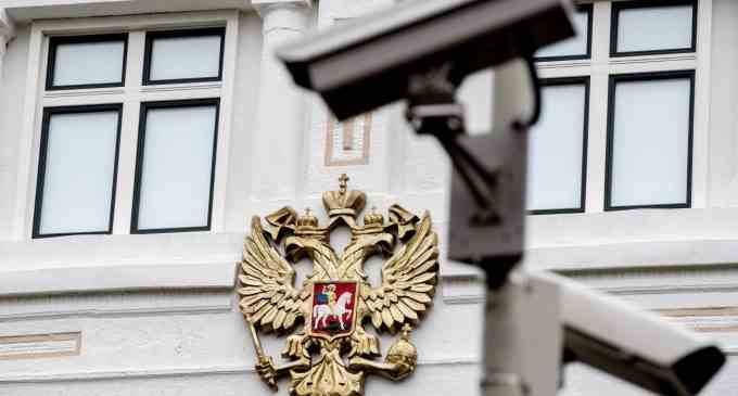 Терорист-смертник підірвався біля посольства РФ в Кабулі: є жертви, в тому числі дипломати