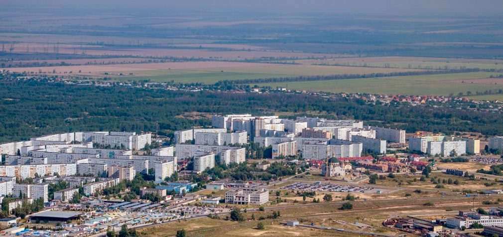 Війська РФ знову обстрілюють Енергодар: у місті зникла електрика