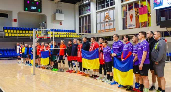У Кам’янському відбувся ХІІ Кубок з волейболу пам’яті Валерія Зезюліна