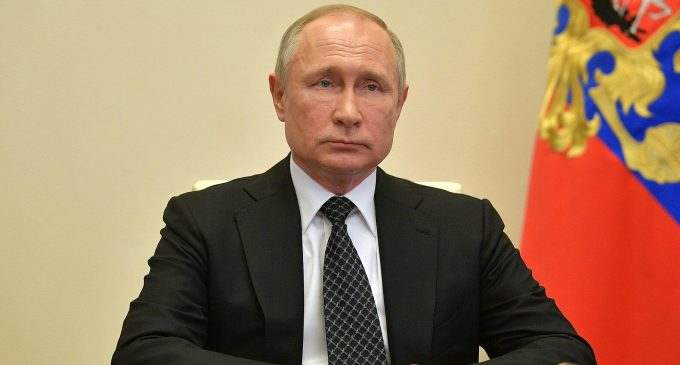 Путін повідав російським студентам маючню про “українські заградзагони”