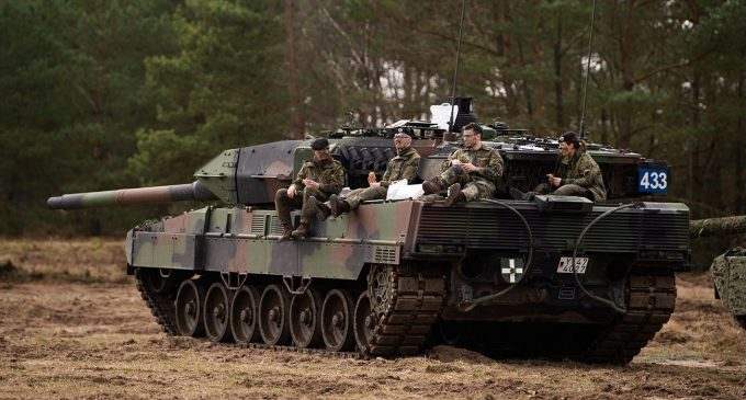 Офіційно. Німеччина надасть Україні танки Leopard 2