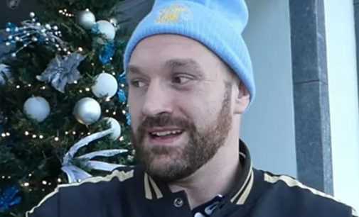 Ф’юрі вимагає бій з Усиком