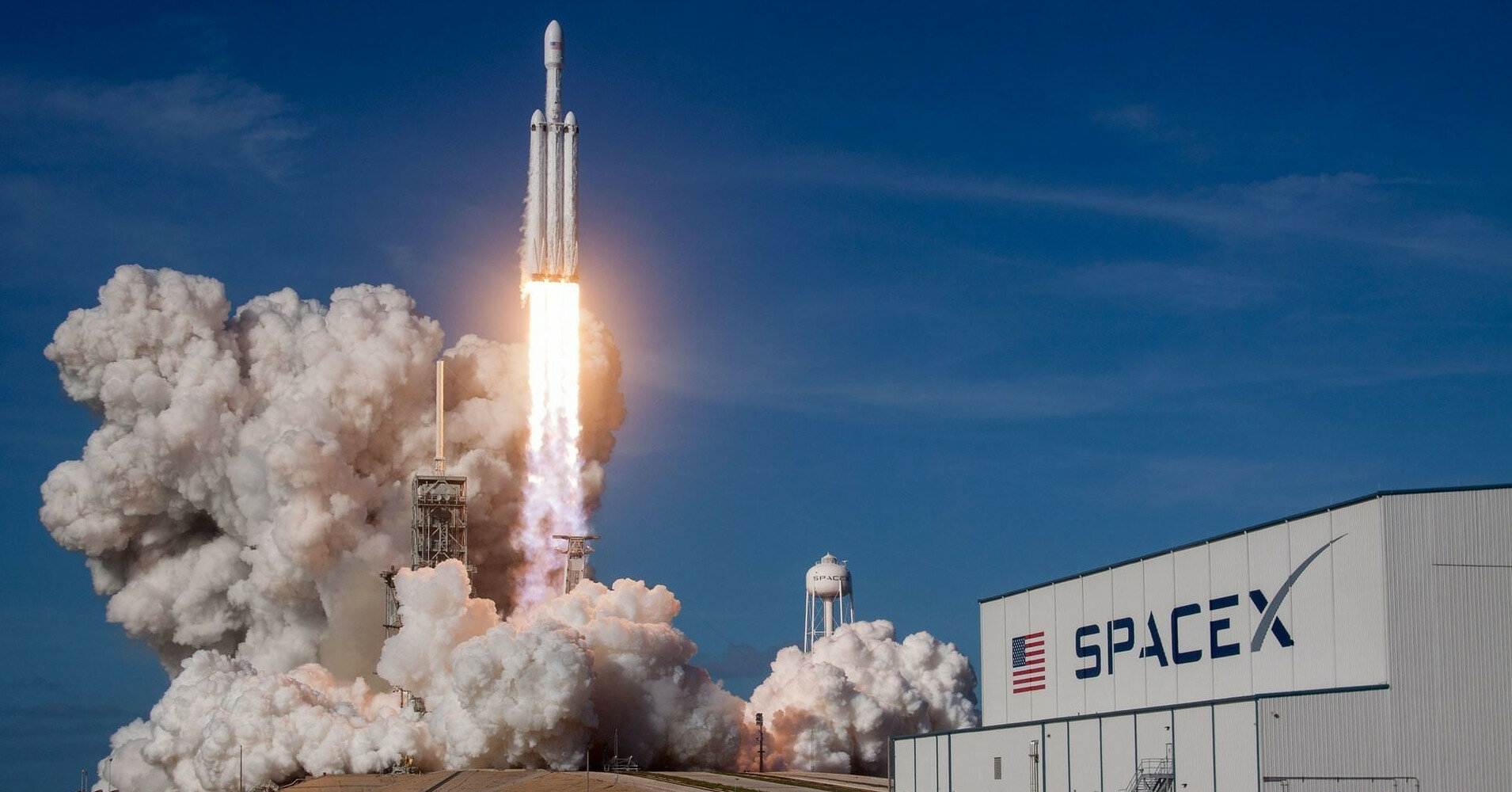 SpaceX запустила на орбіту ракету із європейським супутником зв’язком