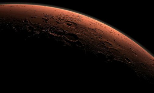 Супутник Марса руйнується: його поверхня покрита розтяжками від гравітації.