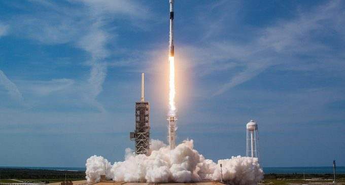 SpaceX протестувала 140-метрову вежу Mechazilla