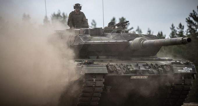 Німецький концерн Rheinmetall готовий передати Україні не лише танки Leopard